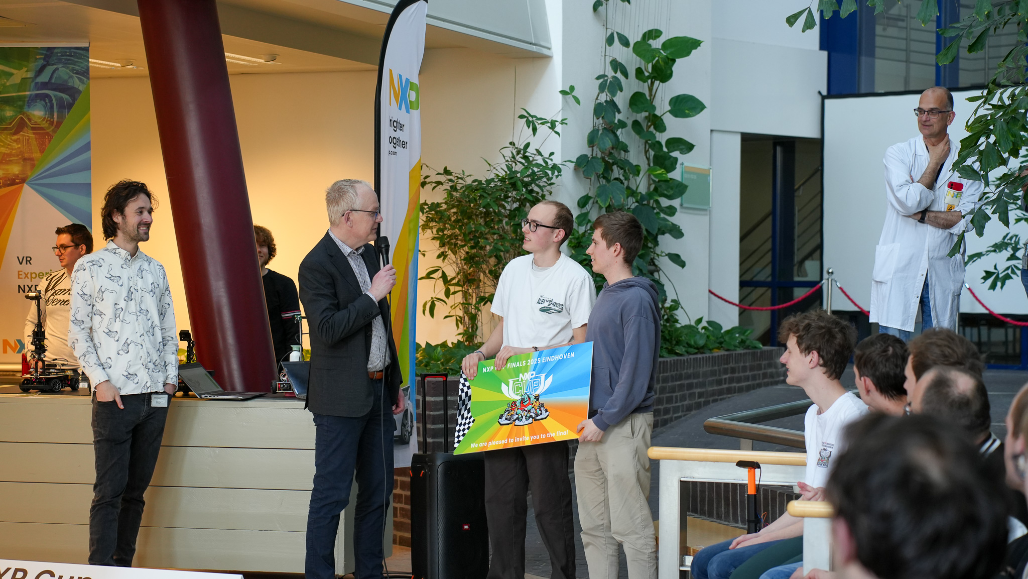 The VU LuLu team receiving their invitation to the finals after qualifying first place in Nijmegen